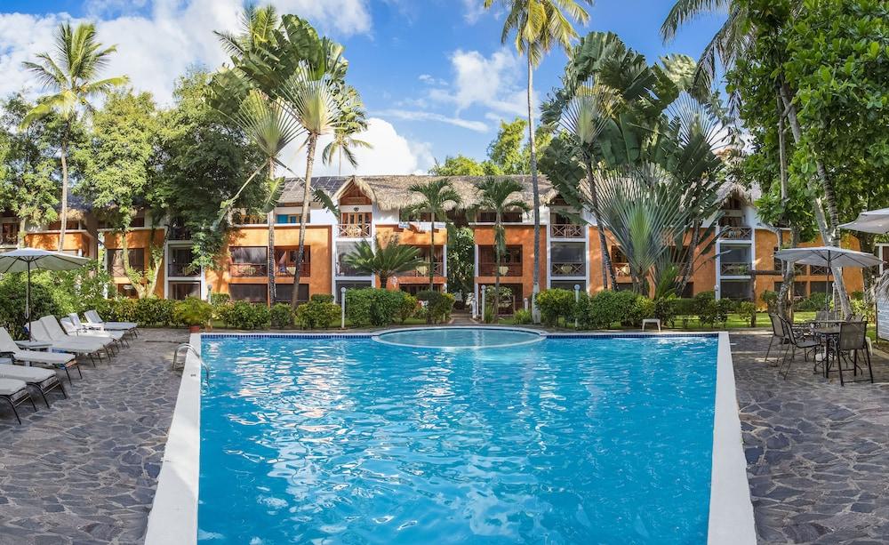La Residencia Del Paseo Aparthotel Лас Теренас Екстериор снимка