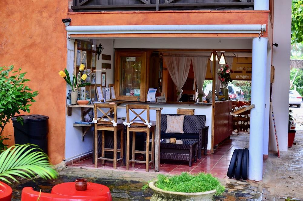 La Residencia Del Paseo Aparthotel Лас Теренас Екстериор снимка